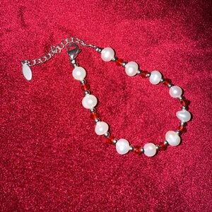 Elegant Freshwater Pearl and Red Garnet Crystal Bead Bracelet